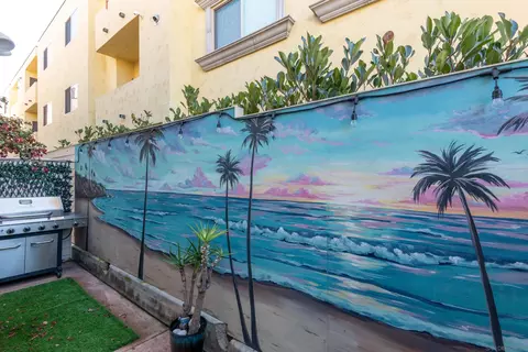 Exterior - 7585 Eads #A, La Jolla, CA 92037 photo 6 of 14