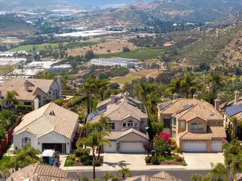 View/Area - 2292 Rock Crest Gln, Escondido, CA 92026 photo 1 of 14