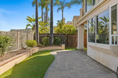 Exterior - 2292 Rock Crest Gln, Escondido, CA 92026 photo 7 of 13