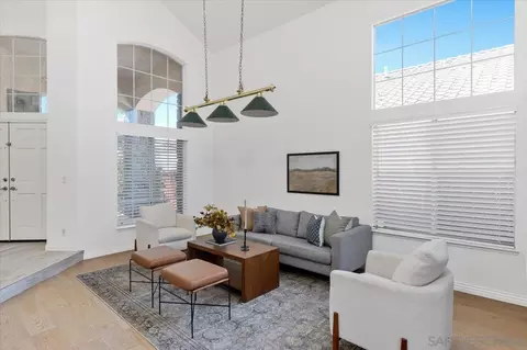 Living - 2292 Rock Crest Gln, Escondido, CA 92026 photo 1 of 5