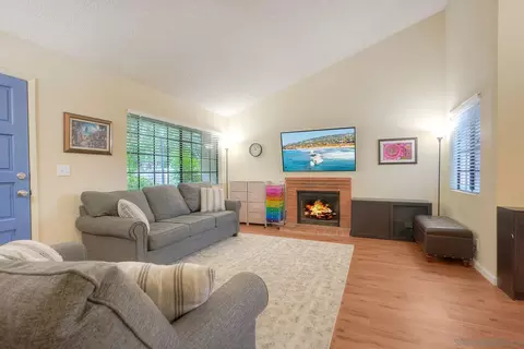 Living - 1007 Howard Ave #42, Escondido, CA 92029 photo 3 of 5