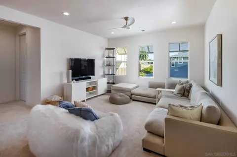 Living - 939 Moonstone Ct, Encinitas, CA 92024 photo 3 of 3