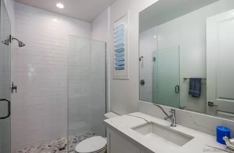 Bath - 939 Moonstone Ct, Encinitas, CA 92024 photo 1 of 3
