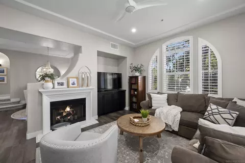Living - 2730 Evans Rd #9, San Diego, CA 92106 photo 4 of 4