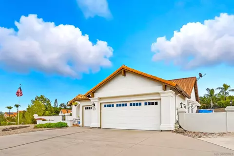 Exterior - 470 Chestnut Roan Dr, Alpine, CA 91901 photo 3 of 20