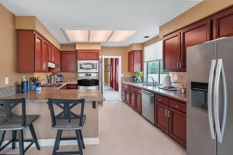 Kitchen - 470 Chestnut Roan Dr, Alpine, CA 91901 photo 2 of 5
