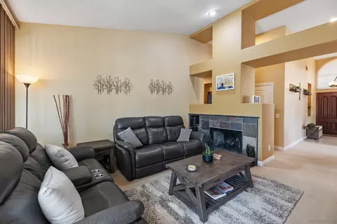 Living - 470 Chestnut Roan Dr, Alpine, CA 91901 photo 3 of 5