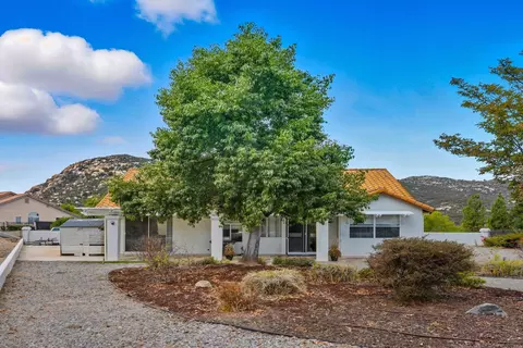 Exterior - 470 Chestnut Roan Dr, Alpine, CA 91901 photo 8 of 20