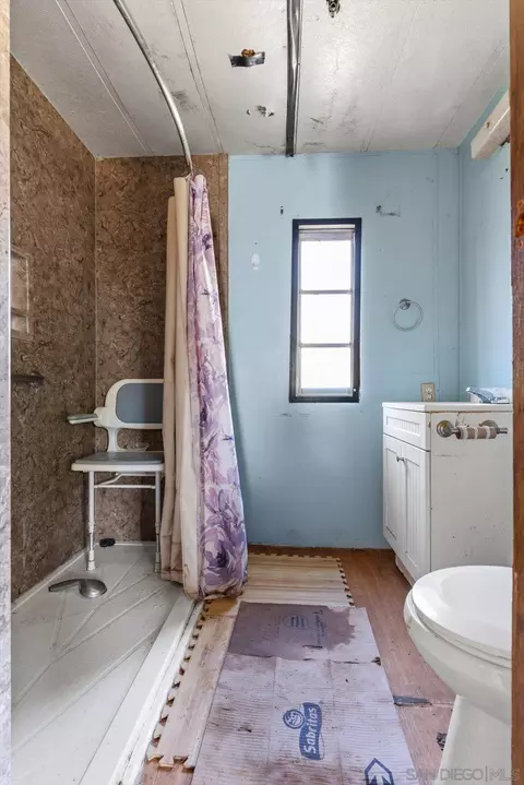 Bath - 2174 Baldwin Ave, Palermo, CA 95968 photo 5 of 5