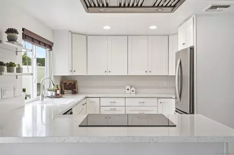 Kitchen - 2304 Meadowridge Pl, Spring Valley, CA 91977 photo 3 of 5