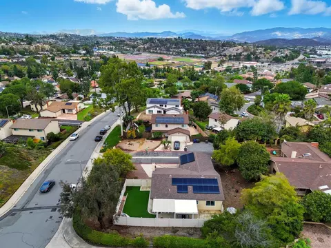 View/Area - 2304 Meadowridge Pl, Spring Valley, CA 91977 photo 3 of 8