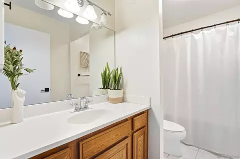 Bath - 2304 Meadowridge Pl, Spring Valley, CA 91977 photo 2 of 2
