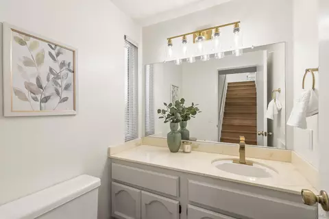 Bath - 1666 Tennis Match Way, Encinitas, CA 92024 photo 1 of 3