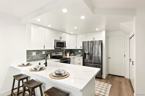 Kitchen - 1666 Tennis Match Way, Encinitas, CA 92024 photo 2 of 5