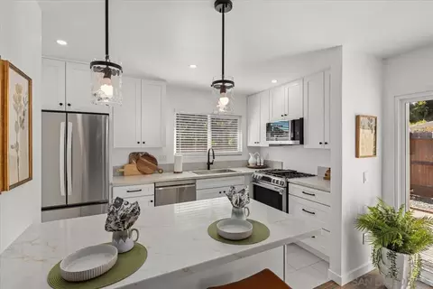 Kitchen - 4617 Westridge Dr, Oceanside, CA 92056 photo 3 of 4