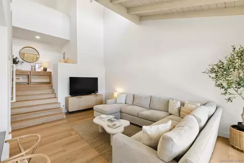 Living - 6489 Caminito Catalan, La Jolla, CA 92037 photo 2 of 4