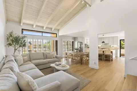Living - 6489 Caminito Catalan, La Jolla, CA 92037 photo 4 of 4