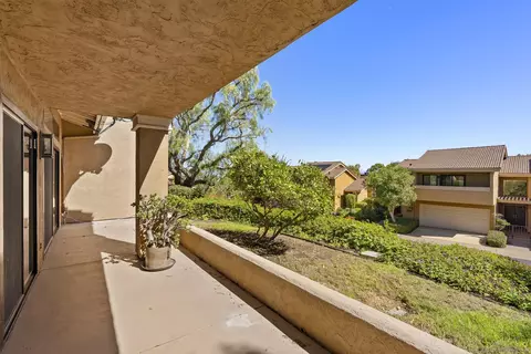 Exterior - 6489 Caminito Catalan, La Jolla, CA 92037 photo 4 of 10