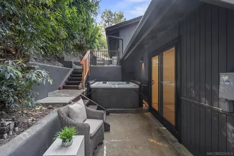 Exterior - 1733 Nautilus St, La Jolla, CA 92037 photo 9 of 9