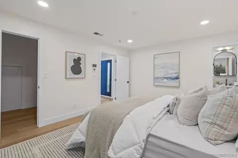 Bedroom - 1733 Nautilus St, La Jolla, CA 92037 photo 3 of 7