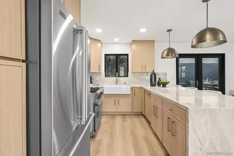 Kitchen - 1733 Nautilus St, La Jolla, CA 92037 photo 3 of 5