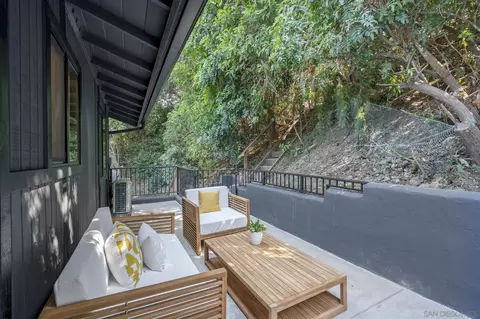 Exterior - 1733 Nautilus St, La Jolla, CA 92037 photo 5 of 9