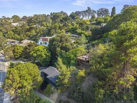 View/Area - 1733 Nautilus St, La Jolla, CA 92037 photo 2 of 2