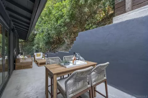 Exterior - 1733 Nautilus St, La Jolla, CA 92037 photo 2 of 9