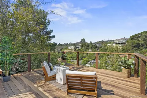 Exterior - 1733 Nautilus St, La Jolla, CA 92037 photo 7 of 9