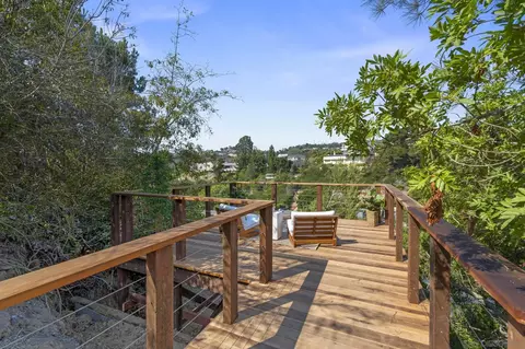 Exterior - 1733 Nautilus St, La Jolla, CA 92037 photo 8 of 9