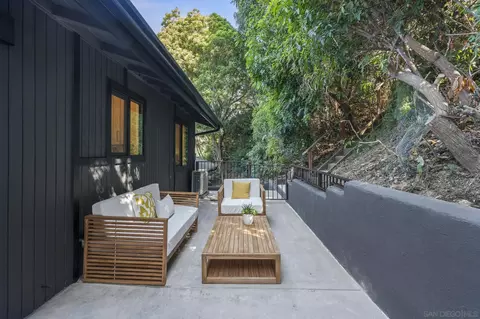 Exterior - 1733 Nautilus St, La Jolla, CA 92037 photo 4 of 9