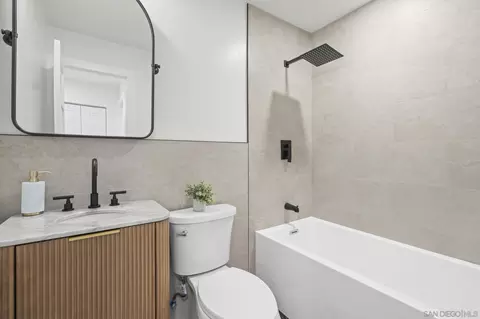 Bath - 1733 Nautilus St, La Jolla, CA 92037 photo 2 of 2