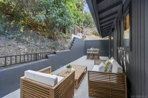 Exterior - 1733 Nautilus St, La Jolla, CA 92037 photo 6 of 9