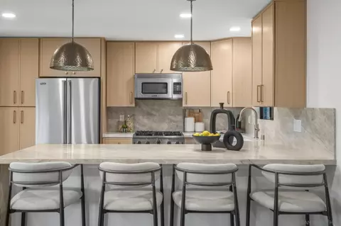 Kitchen - 1733 Nautilus St, La Jolla, CA 92037 photo 1 of 5