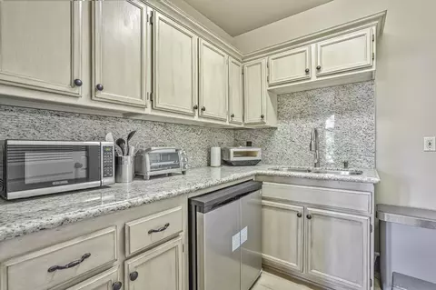 Kitchen - 5305 La Crescenta, Rancho Santa Fe, CA 92067 photo 6 of 6