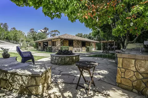 Exterior - 5305 La Crescenta, Rancho Santa Fe, CA 92067 photo 5 of 15