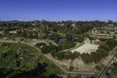 View/Area - 5305 La Crescenta, Rancho Santa Fe, CA 92067 photo 3 of 5
