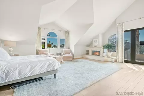 Bedroom - 5305 La Crescenta, Rancho Santa Fe, CA 92067 photo 1 of 5