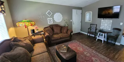Living - 14082 Pomegranate Ave #146, Poway, CA 92064 photo 1 of 2