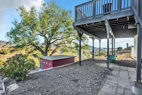 Exterior - 1029 Rainbow Valley Ct, Fallbrook, CA 92028 photo 9 of 12