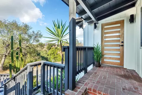 Exterior - 1029 Rainbow Valley Ct, Fallbrook, CA 92028 photo 2 of 12