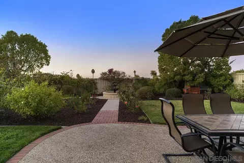 1045 Stratton Dr, Vista, CA 92083 photo 34