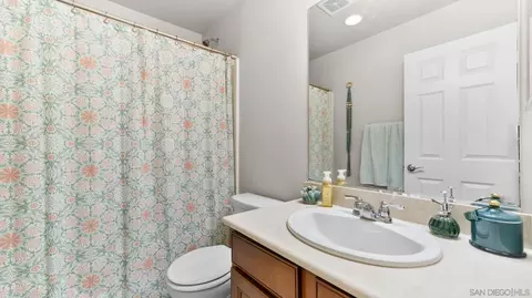 1045 Stratton Dr, Vista, CA 92083 photo 26