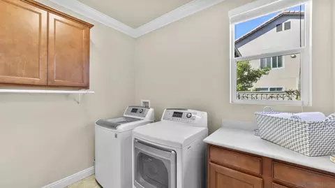 1045 Stratton Dr, Vista, CA 92083 photo 14