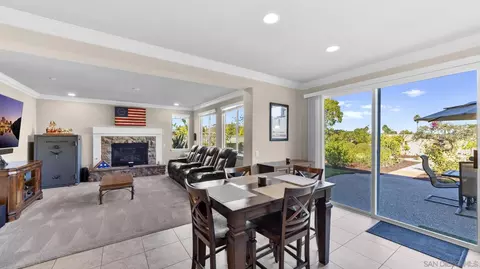 1045 Stratton Dr, Vista, CA 92083 photo 10