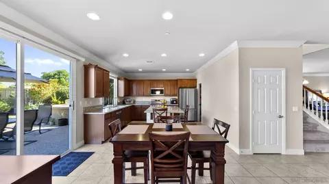 1045 Stratton Dr, Vista, CA 92083 photo 9