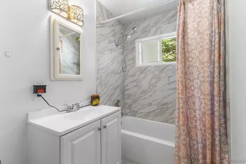 Bath - 8524 Big Rock Rd, Santee, CA 92071 photo 2 of 4