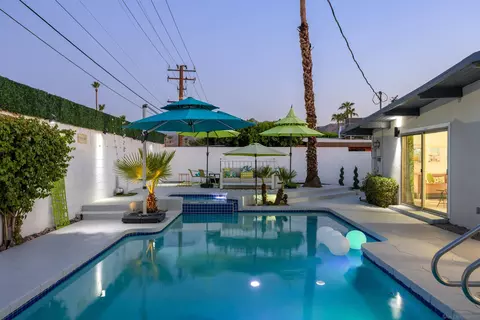 812 S Calle Paul, Palm Springs, CA 92264
