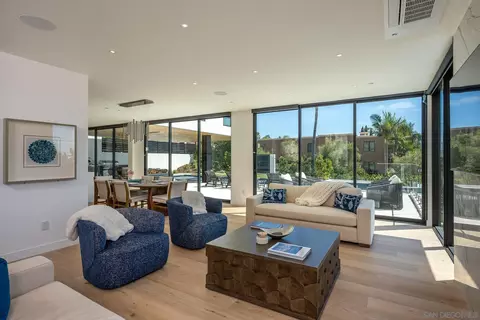 Living - 1605 Burgundy Rd, Encinitas, CA 92024 photo 2 of 2