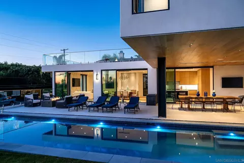 Exterior - 1605 Burgundy Rd, Encinitas, CA 92024 photo 11 of 11